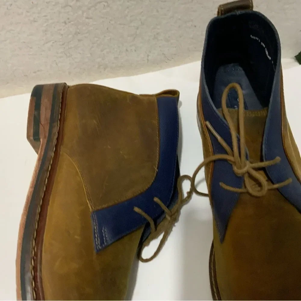 Cole Haan C20149 Mens size 9 Cambridge Chukka Brown leather Boots